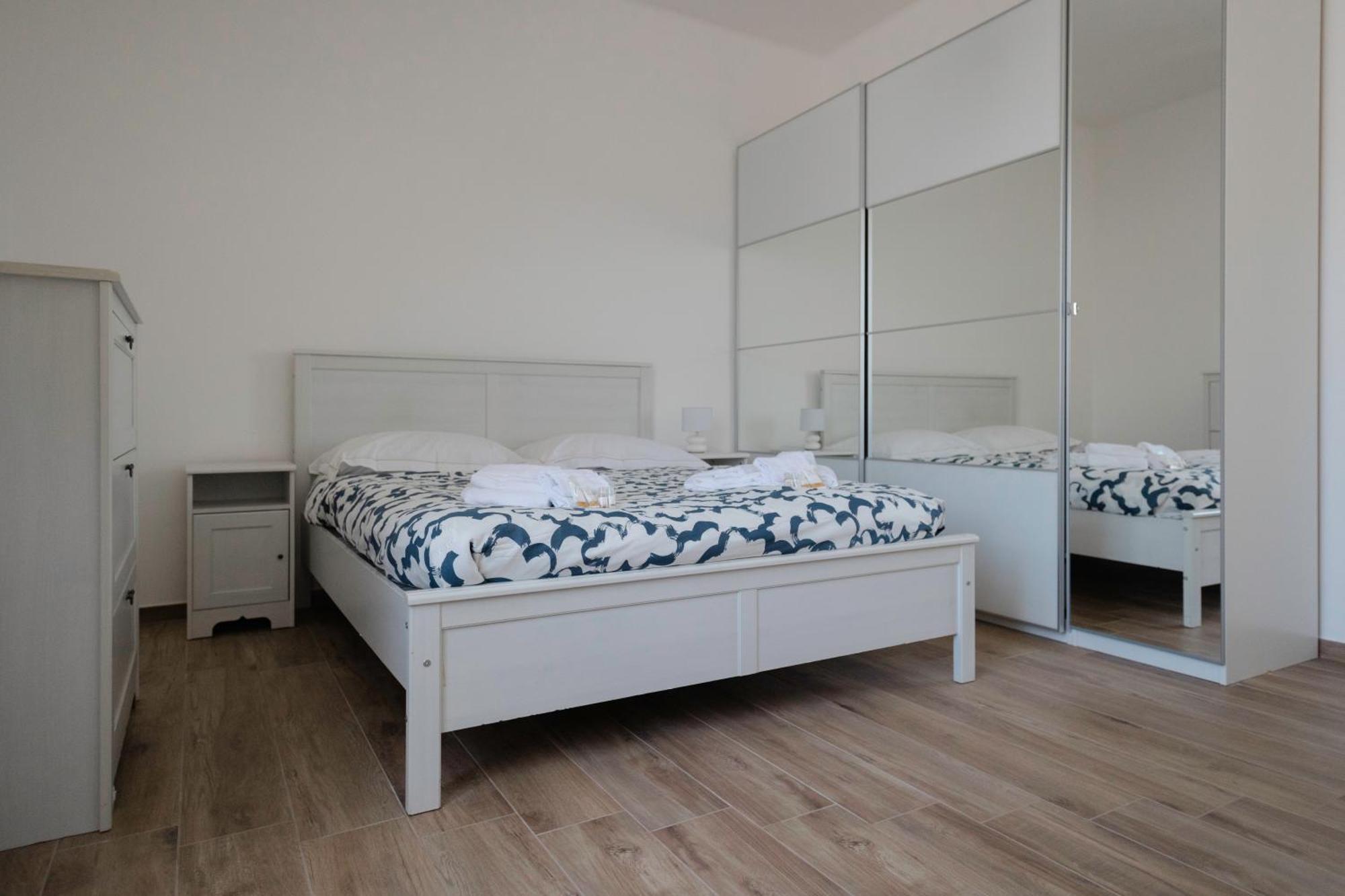 Sunrise Waterfront - Central Apartment With Sea View Balcony - Molfetta Esterno foto
